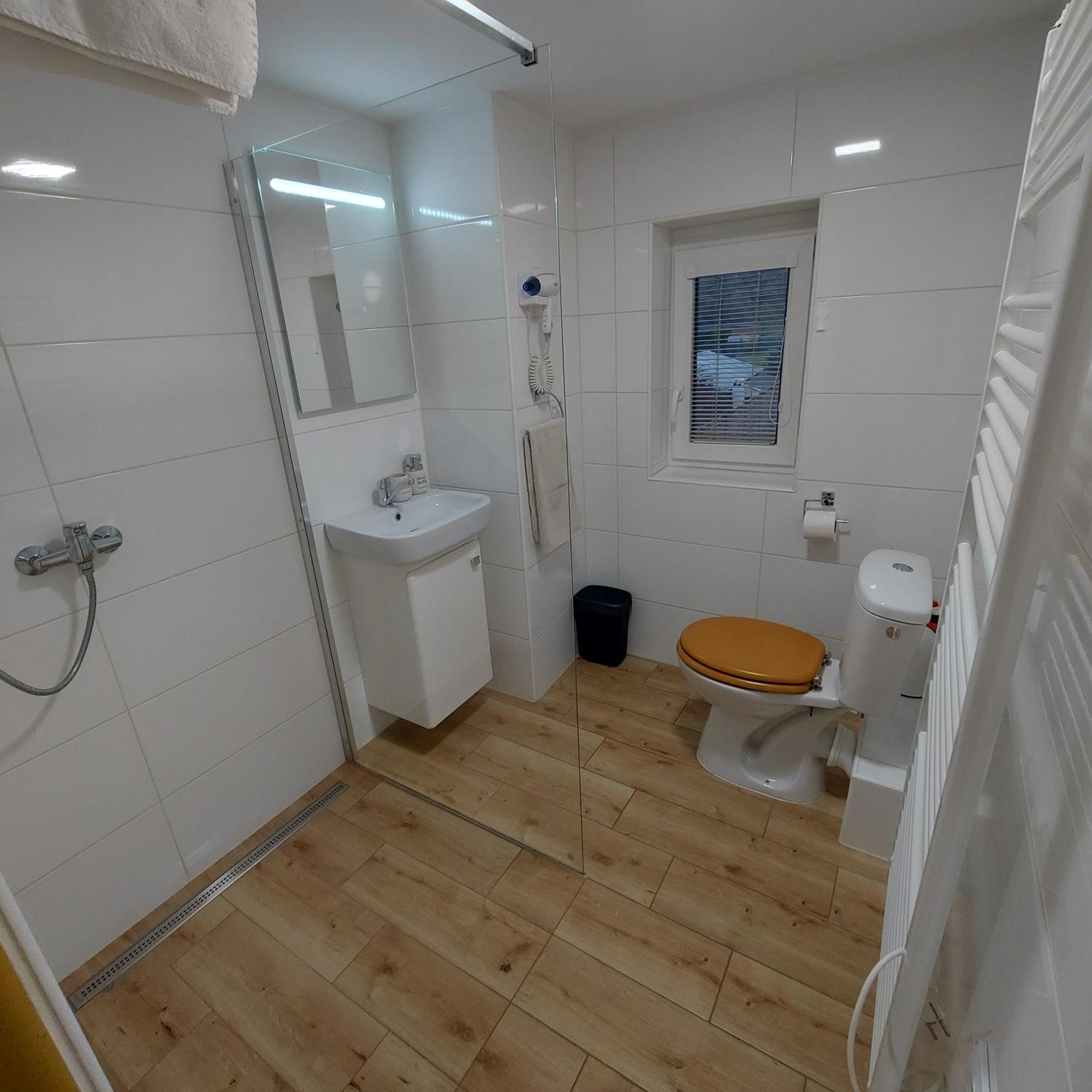 Apartmány Lenka Bešeňová 104 Esterno foto