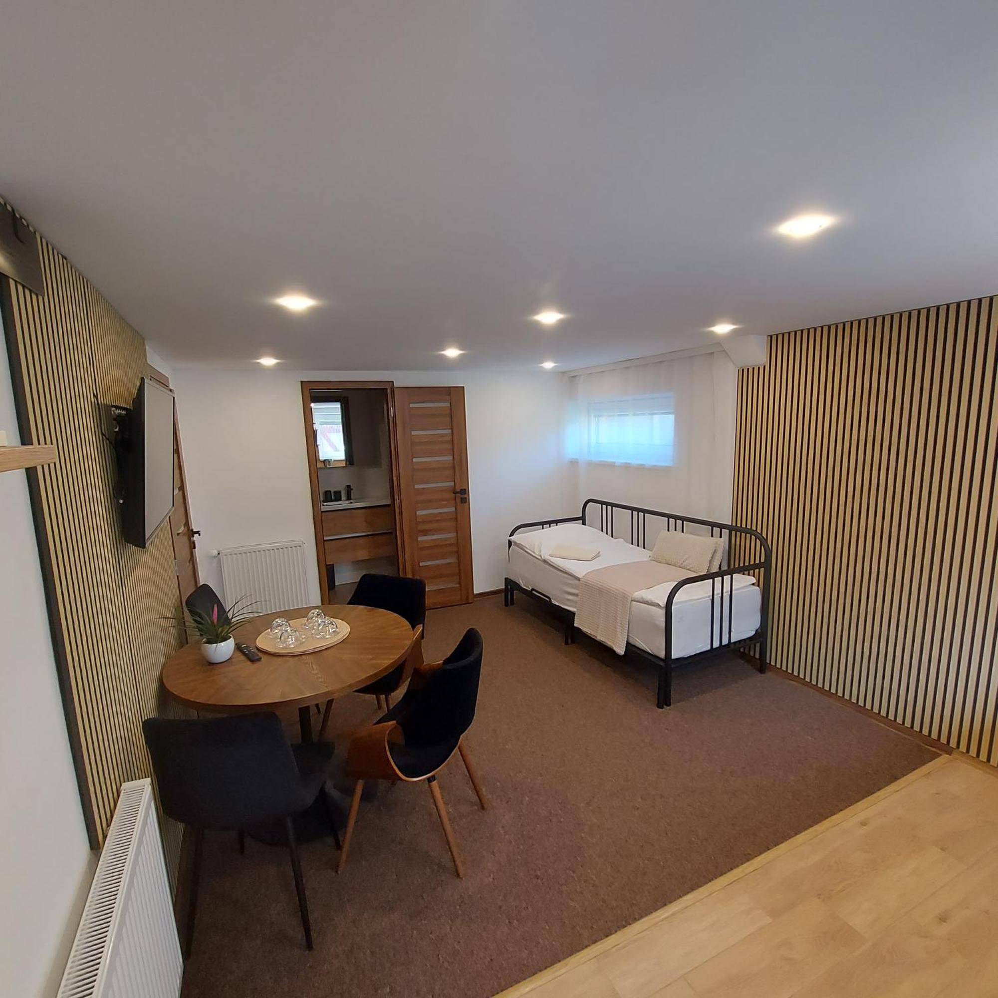Apartmány Lenka Bešeňová 104 Esterno foto